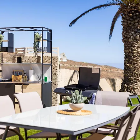 Y Estudios Oasis Tenerife Con Piscina Climatizada Y Cocina Exterior