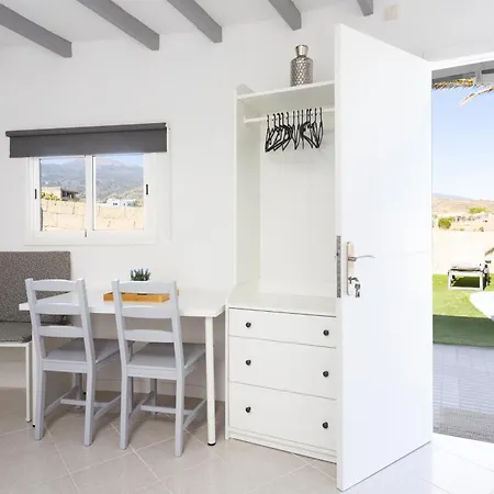 Apartment Y Estudios Oasis Tenerife Con Piscina Climatizada Y Cocina Exterior El Draguito