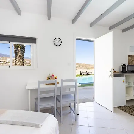 Y Estudios Oasis Tenerife Con Piscina Climatizada Y Cocina Exterior *