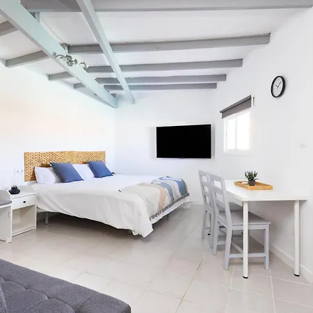 Apartment Y Estudios Oasis Tenerife Con Piscina Climatizada Y Cocina Exterior El Draguito