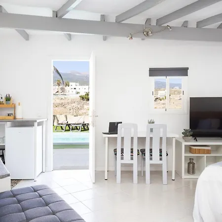 Y Estudios Oasis Tenerife Con Piscina Climatizada Y Cocina Exterior *