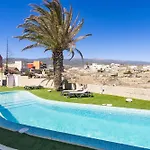 Apartment Oasis Tenerife Con Piscina Climatizada, Cocina Exterior Y Barbacoa
